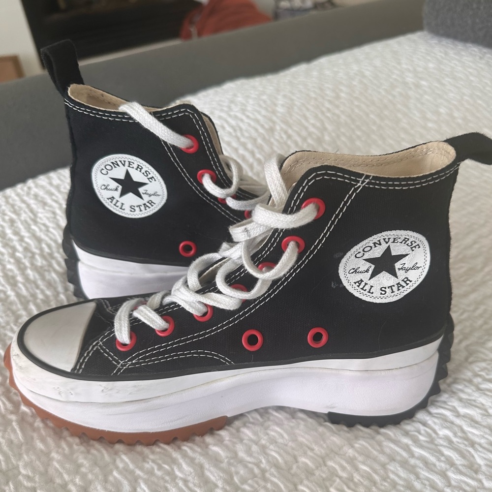 Converse ALL STAR Chuck Taylor sneakers - like new. Great condition.